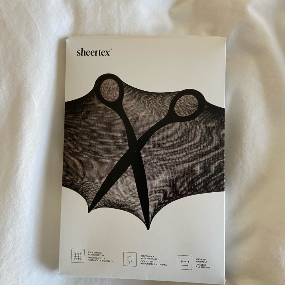 Shaping Sheer Rip Resist tights black large nwt